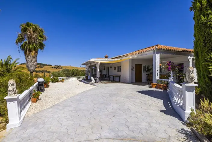 Villa en Venta 3 Dormitorios Almogía Piscina Vistas