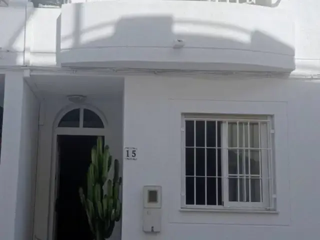 Triplex cerca de la playa de Aguamarga