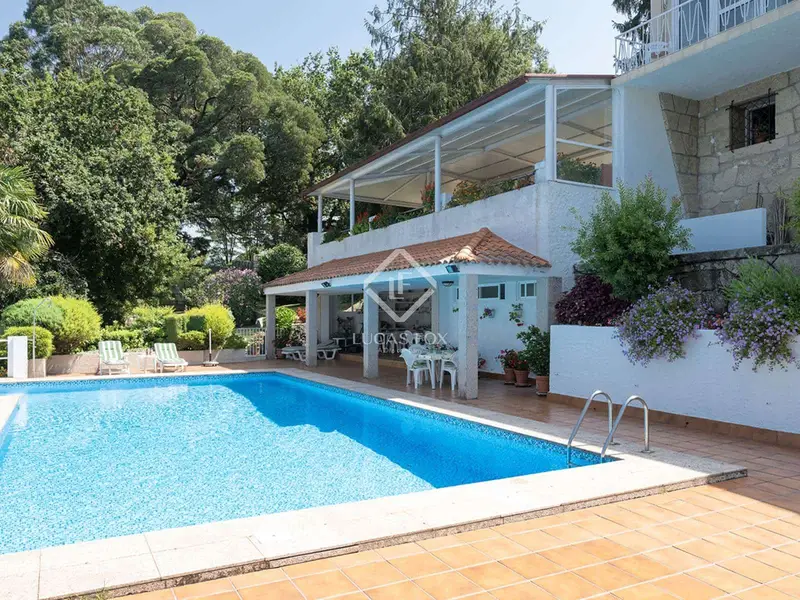Chalet en venta en Redondela, Pontevedra