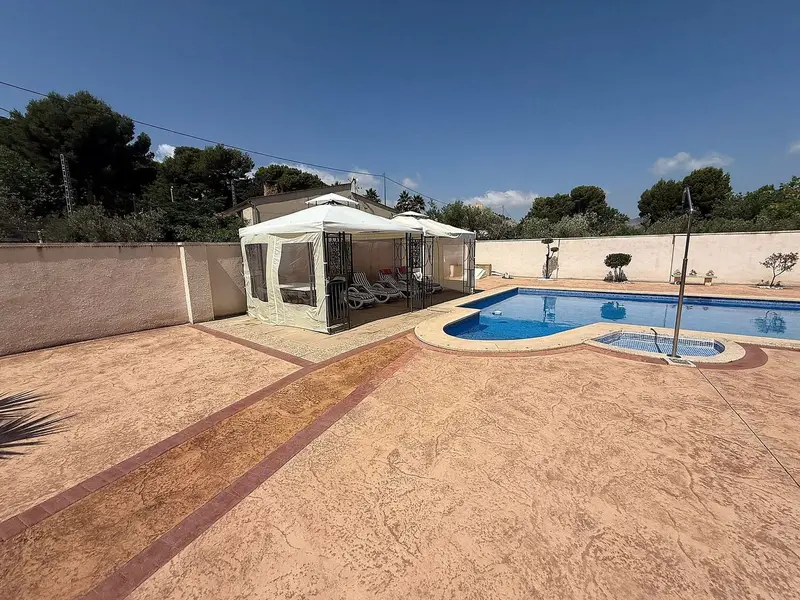 Casa Rural 5 Dormitorios 3 Baños Castalla Alicante Piscina