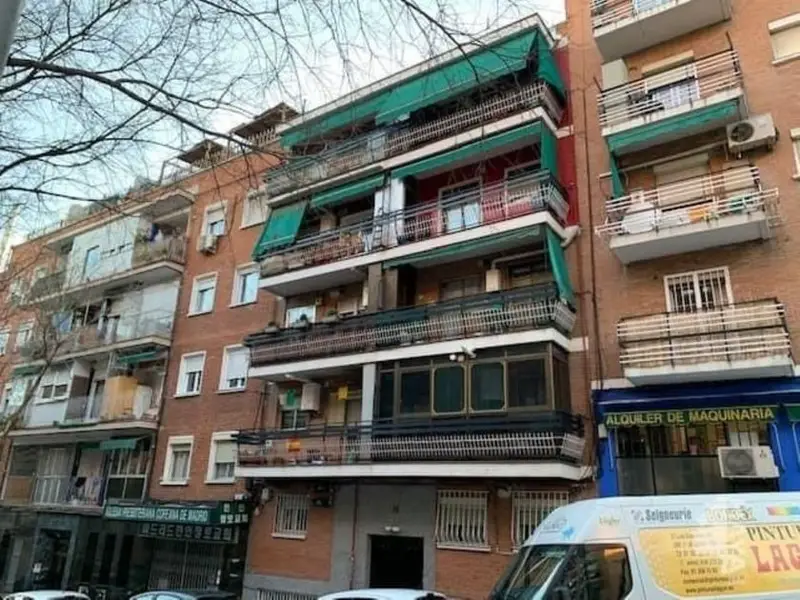 venta Local Comercial en Ventas, Madrid (JMC158)- Globaliza