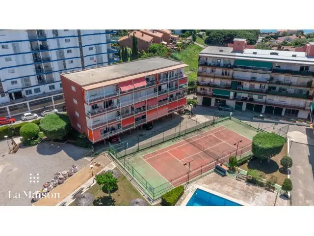Piso en venta en Sant Andreu de Llavaneres con piscina y zona comunitaria