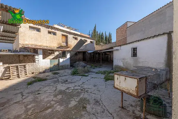 Casa Unifamiliar en Albolote, Granada - Ideal para Promoción de Pisos