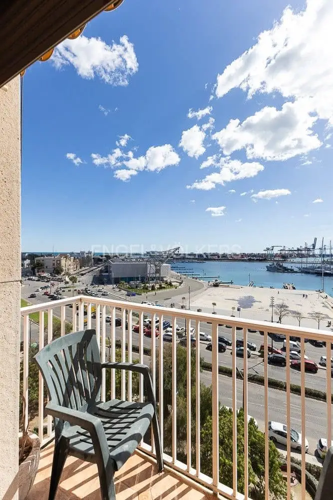 Apartamento en venta en El Grau Valencia: 5 dormitorios, 2 baños, vistas al puerto