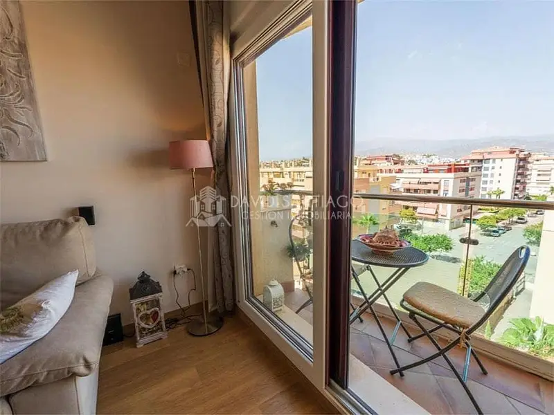 Apartamento en Torre del Mar con Piscina y Garaje