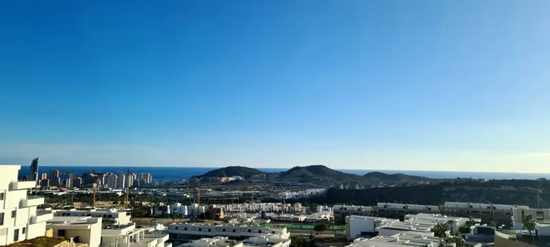 Casa en Finestrat con Piscina y Vistas al Mar