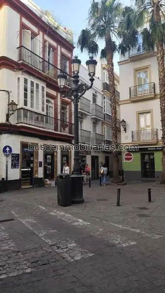 Local comercial en venta en Cádiz