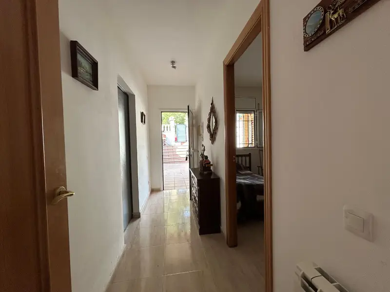 Casa en Alquiler 3 Habitaciones 2 Baños Zona Tranquila