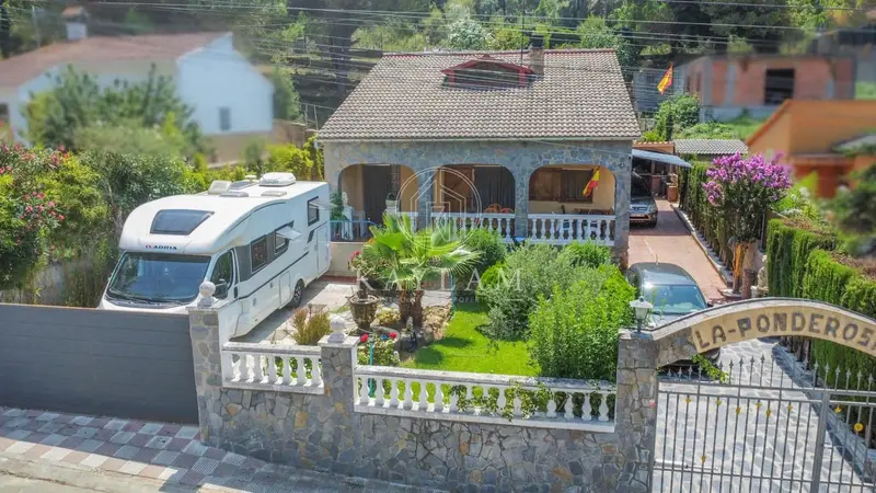 Chalet Rustico Lloret de Mar 5 Dormitorios Piscina Jardin