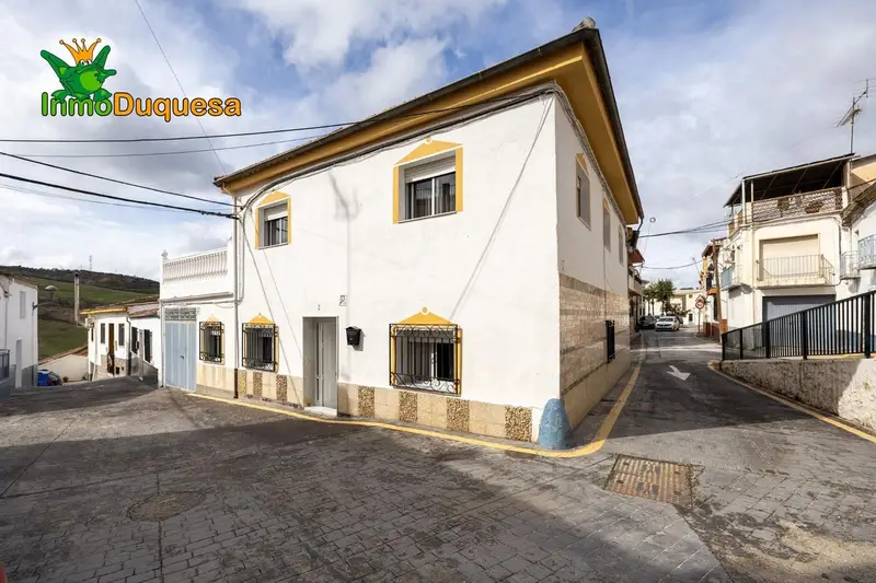 Casa en Venta Calicasas Granada Amplia con Encanto