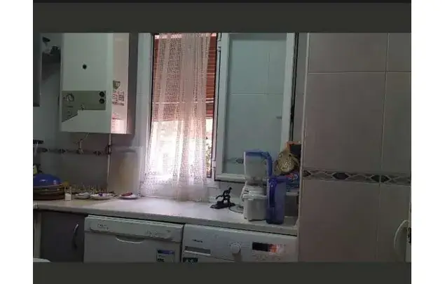 Alquiler de Habitaci
ón Amueblada en Madrid cerca del Metro