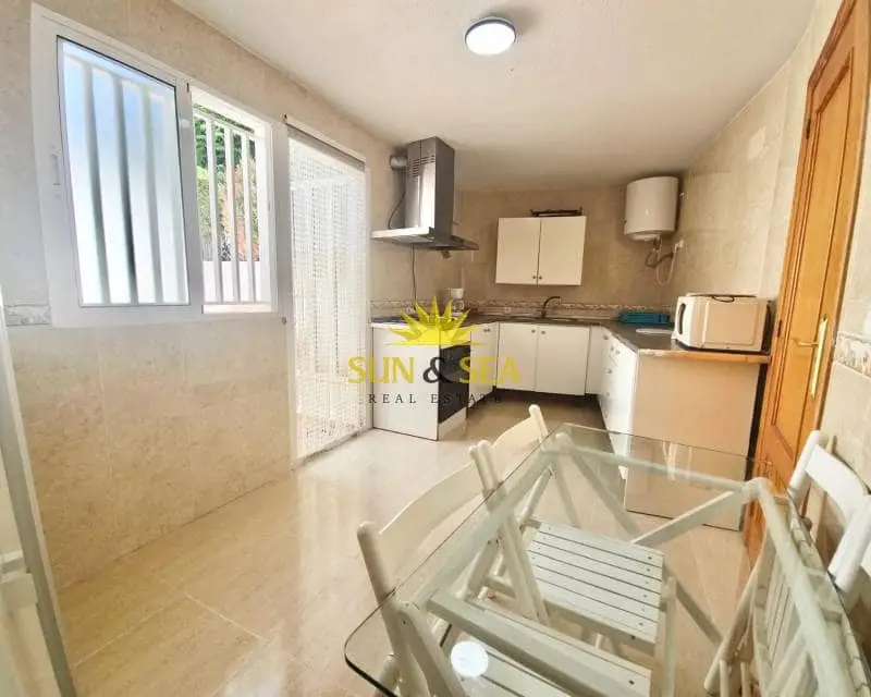 Apartamento en Alquiler El Moncayo Alicante 2 Dormitorios Piscina