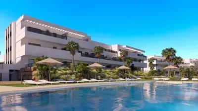 Apartamento en Estepona con Vistas al Mar y Terraza