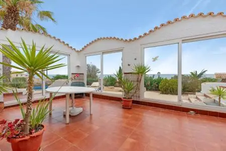 Villa en venta en El Campello 5 dormitorios vistas al mar