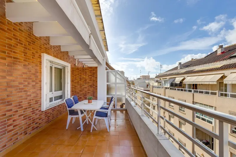 Atico en Torrevieja con Terraza Cerca del Mar