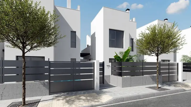 Chalet en venta en Santiago de la Ribera Murcia con piscina privada