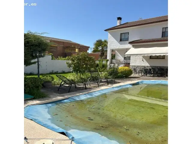 Chalet Independiente en Alovera con Jardin Piscina y Bodega