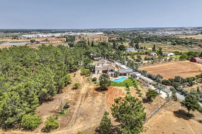 Cortijo en Venta Cartaya Huelva Gran Propiedad con Piscina y Apartamentos