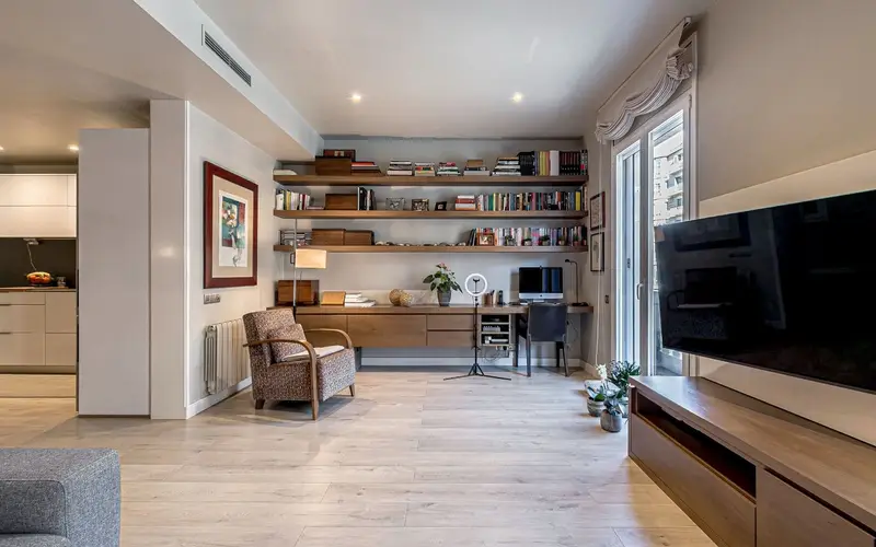 Piso Reformado 2 Dormitorios Eixample Barcelona