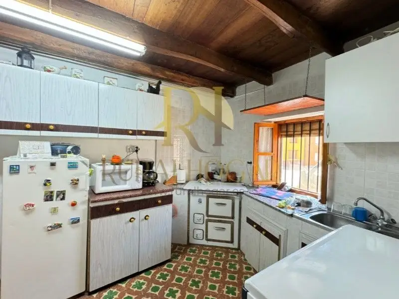 Venta Casa con calefacción Valdealcón Ref 373