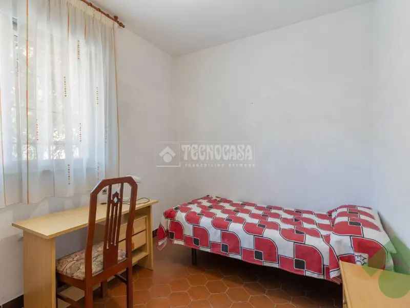 Casa Independiente con Piscina y 14 Dormitorios