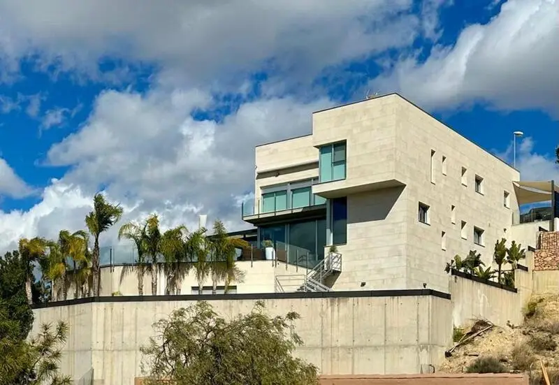Villa de Lujo en Altorreal 620m2