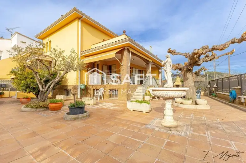 Chalet en Venta Sant Julia de Ramis 4 Dormitorios Jardin Garaje