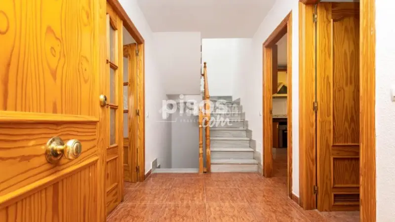 Tríplex en Gádor: 4 habitaciones, 2 baños, amplio sótano con barbacoa