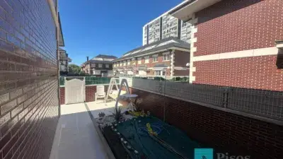 Chalet pareado en venta en Calle Pintor Angel Alonso, 20