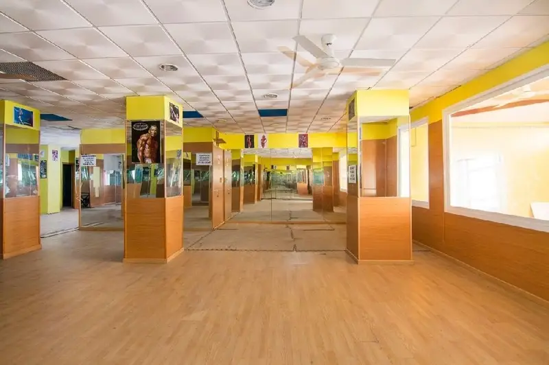 Venta Local Comercial Gran Capitan Gran Via Centro Granada