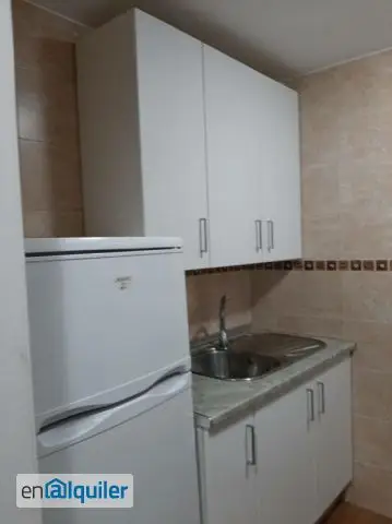 Alquiler Piso Amueblado Terraza Zona Laguna 3 Dormitorios