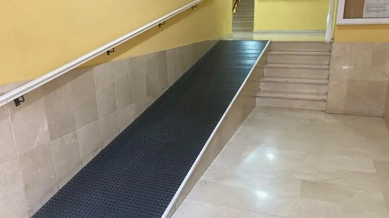 Amplia Vivienda Luminosa Cerca del Tranvía