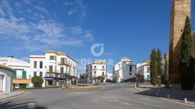 Chalet en venta en Carmona