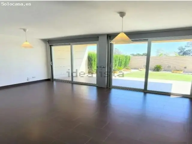 Chalet Adosado San Vicente Del Raspeig 375m2 5 Dormitorios 3 Baños