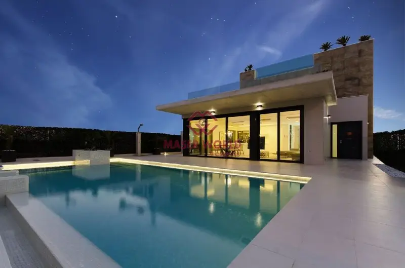 Villa de Lujo en Campoamor Orihuela Costa Cerca de la Playa