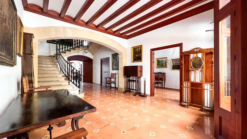 Casa histórica en Llucmajor 8 dormitorios 4 baños