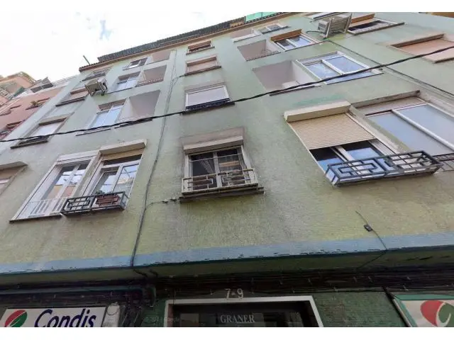 Se Vende Piso En Hospitalet De Llobregat (Barcelona).