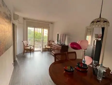 Piso en Venta Fort Pienc Eixample 80m2 4 habitaciones terraza