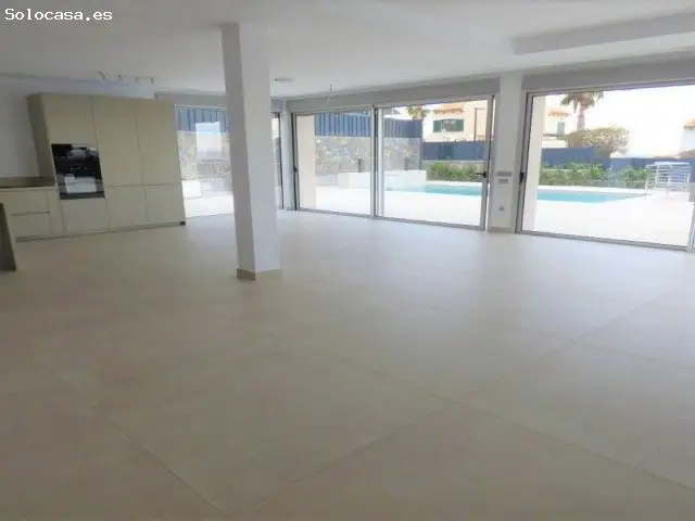 Villa de Lujo en Finestrat 487m2 4 Dormitorios Piscina Privada Vistas al Mar