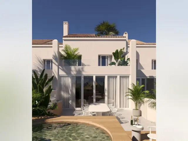 Adosado de 3 Dormitorios en venta Marbella, España