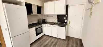 Atico en venta en L Hospitalet de Llobregat 53m2 1 dormitorio terraza amueblado