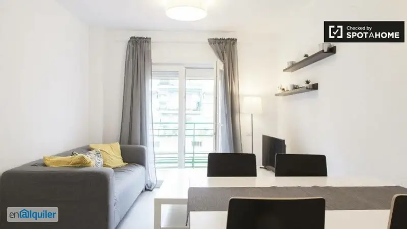 Apartamento 3 Dormitorios con Balcón Aluche Estudiantes