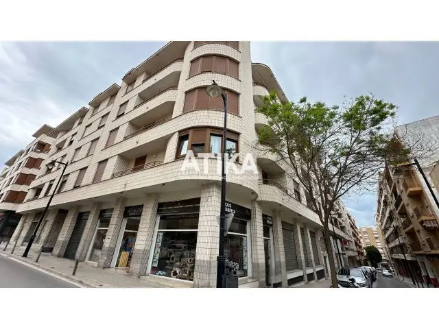Piso en Venta Ontinyent con Patio Chimenea y Garaje
