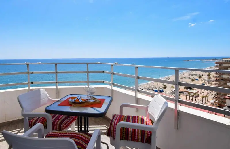 Apartamento en Primera Linea de Playa Los Boliches Fuengirola
