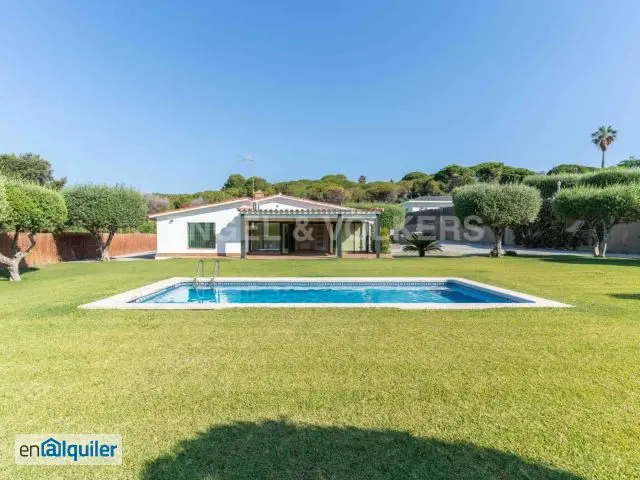 Alquiler Casa Sant Andreu de Llavaneres 5 Dormitorios Jardin Piscina