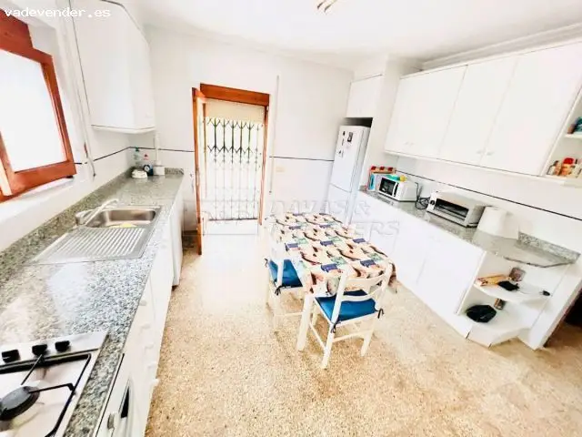 Casa Unifamiliar 324m2 con Piscina en Torrevieja