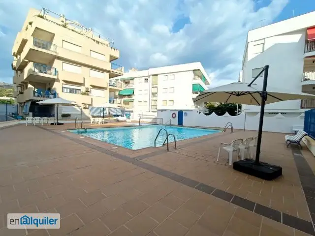 Alquiler piso La Herradura piscina ascensor 2 habitaciones