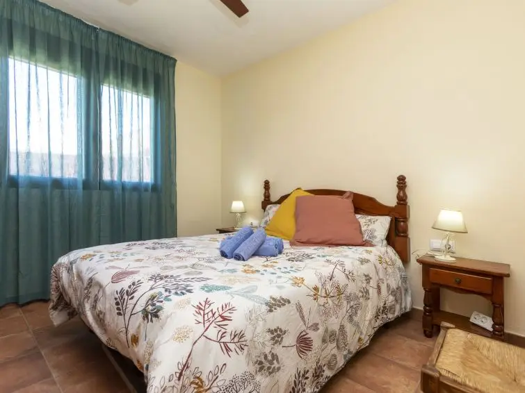 Casa Villa 3 Dormitorios Alquiler Sils Espa	
