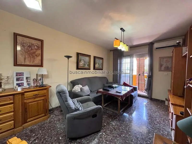 Piso en venta en Maracena con patio privado y vistas a Sierra Nevada