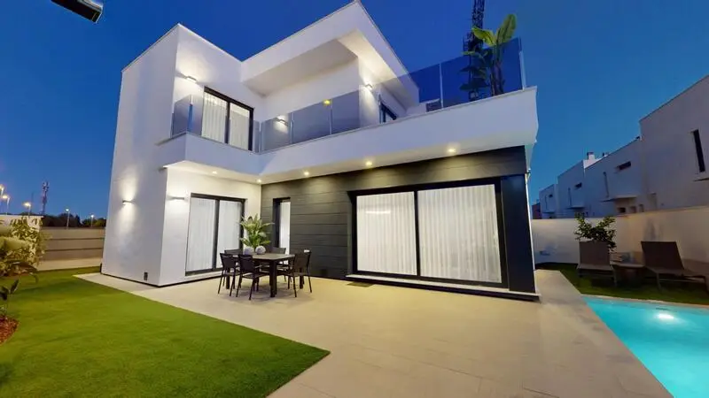 Villa en Venta Roda Golf 3 Dormitorios Piscina Jardin